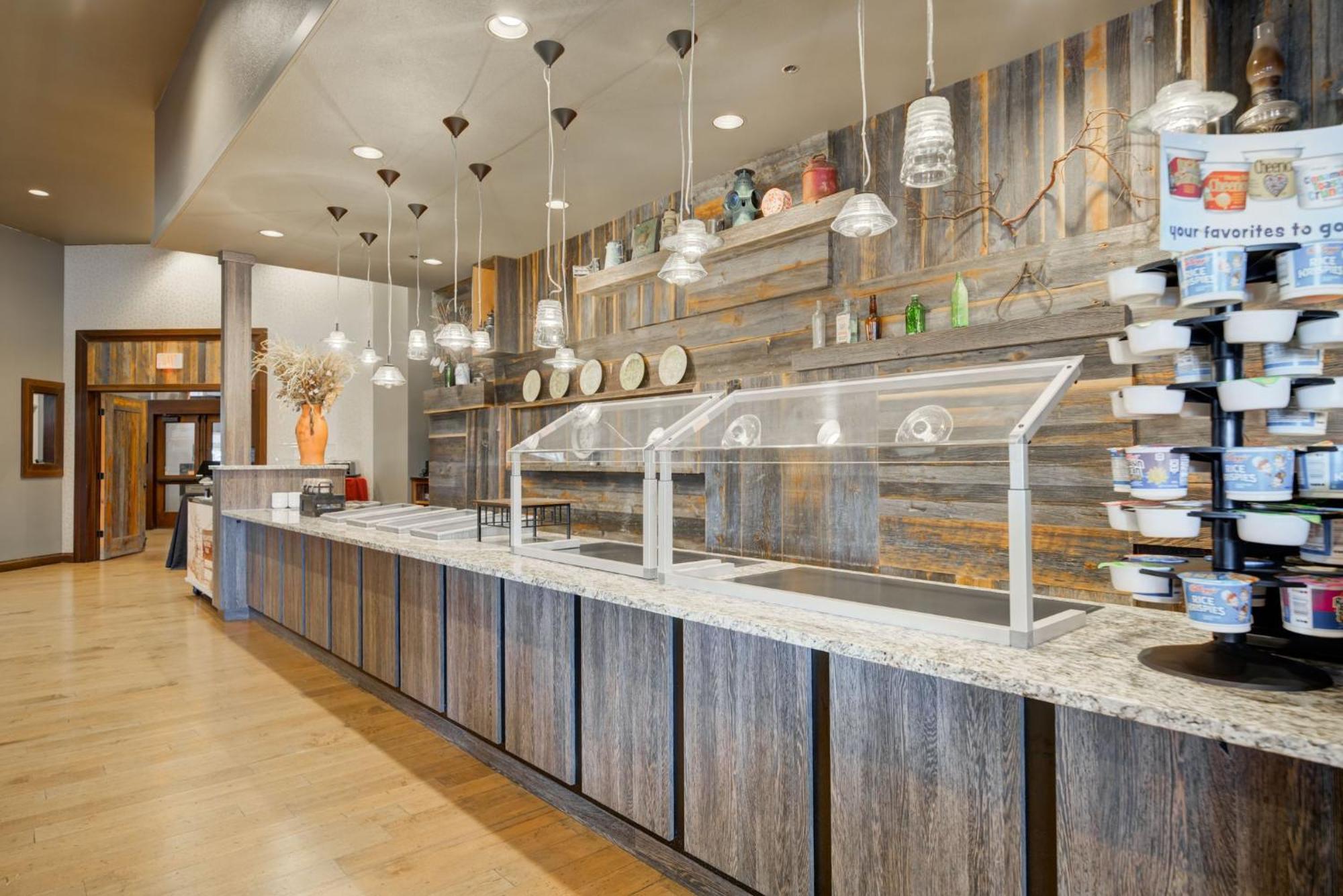 Holiday Inn West Yellowstone By Ihg Exterior foto