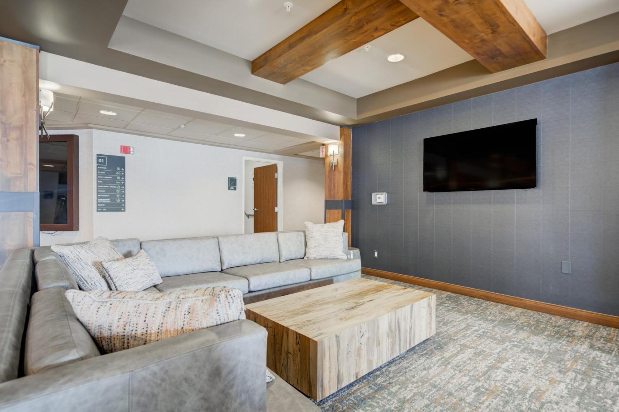 Holiday Inn West Yellowstone By Ihg Exterior foto